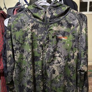 Sitka gear Cover Camo Hooded base layer